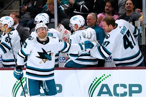 Gregor scores first NHL hat-trick as Sharks enjoy rare feel-good night